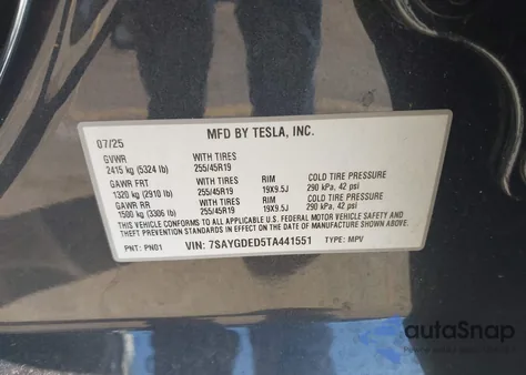 2026 Tesla Model Y Long Range Dual Motor All-Wheel Drive z USA, uszkodzony, nr VIN 7SAYGDED5TA441551
